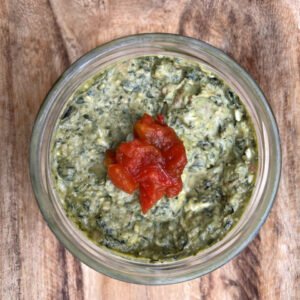 Dip de Pesto con Tomates